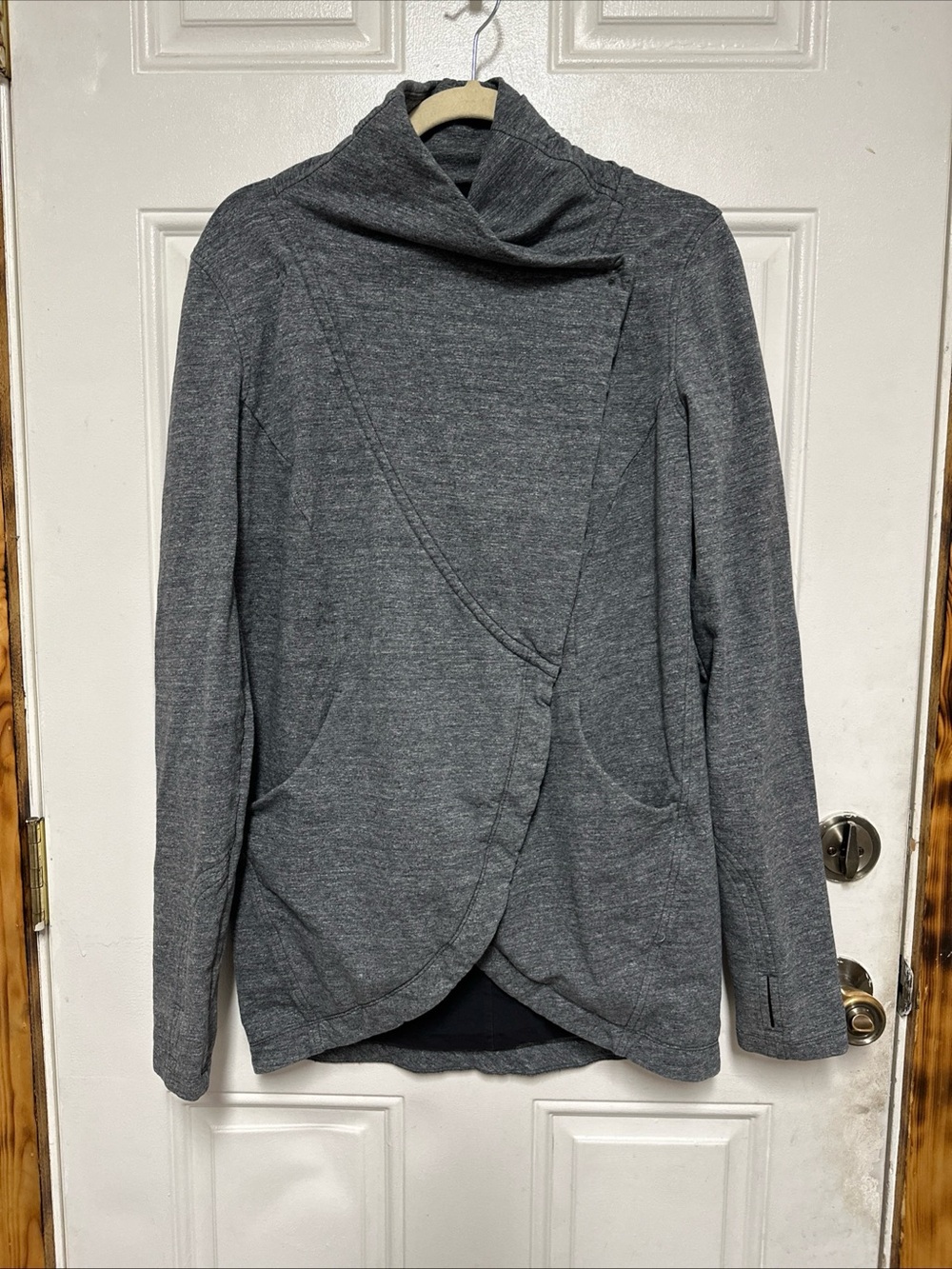 Lululemon Jacket Womens Sz 8 Gray That's A Wrap Sweater Jacket Athleisure, READ!